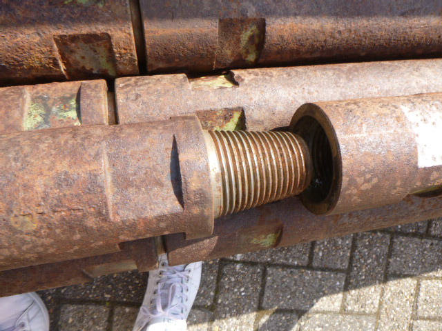 钻机 Drilling pipes API 100 mm - 150 cm：图6