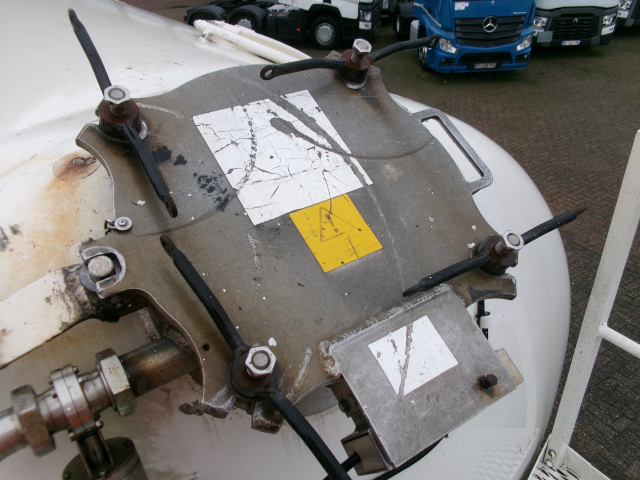 Feldbinder Powder tank alu 41 m3 (tipping) 租赁 Feldbinder Powder tank alu 41 m3 (tipping)：图5