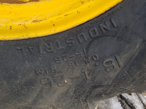 车轮 适用于 农业机械 Fermec 860 Rear Wheel Pair 18.4-26：图2