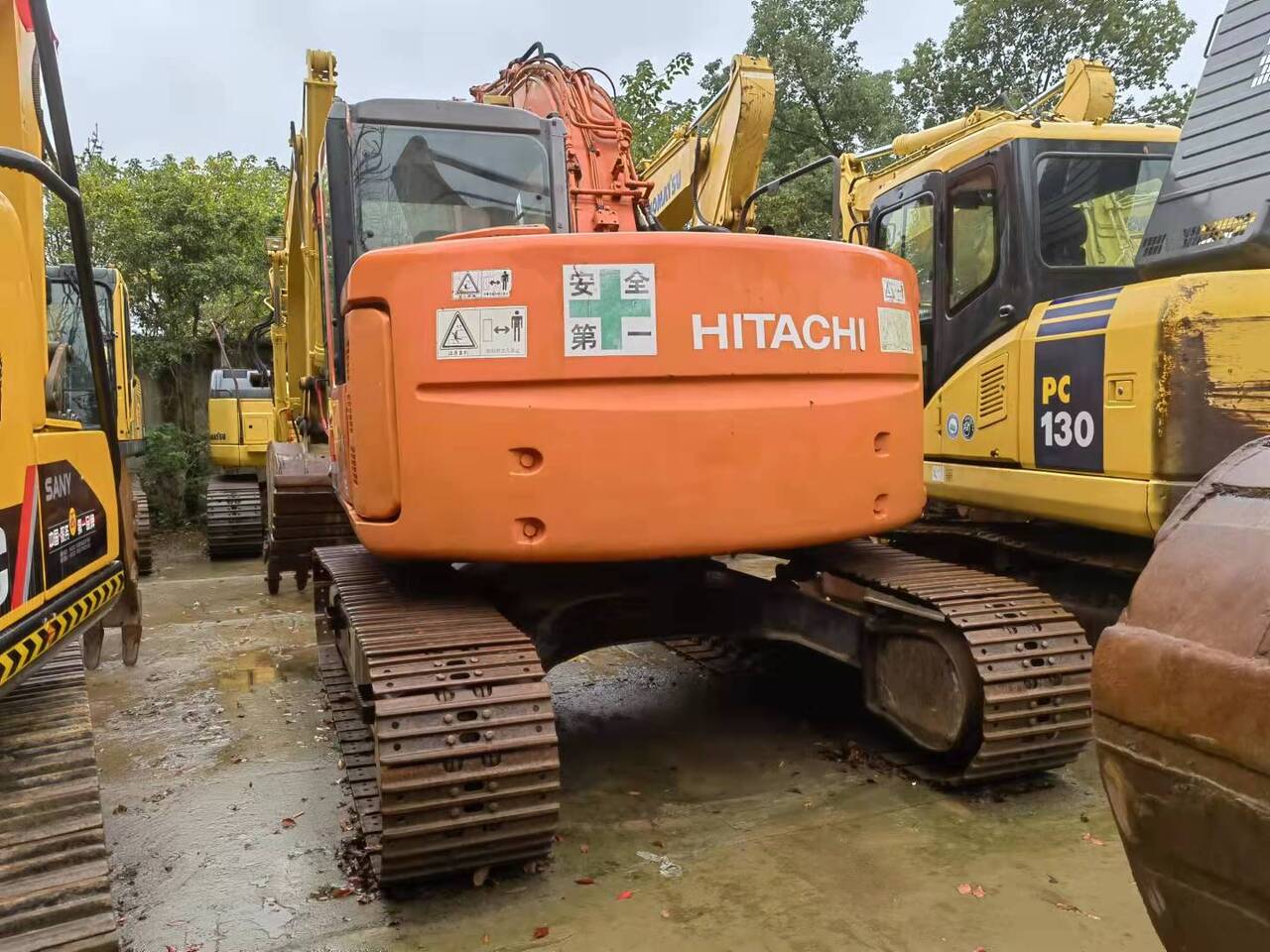 履带式挖掘机 HITACHI ZX135US excavator：图3