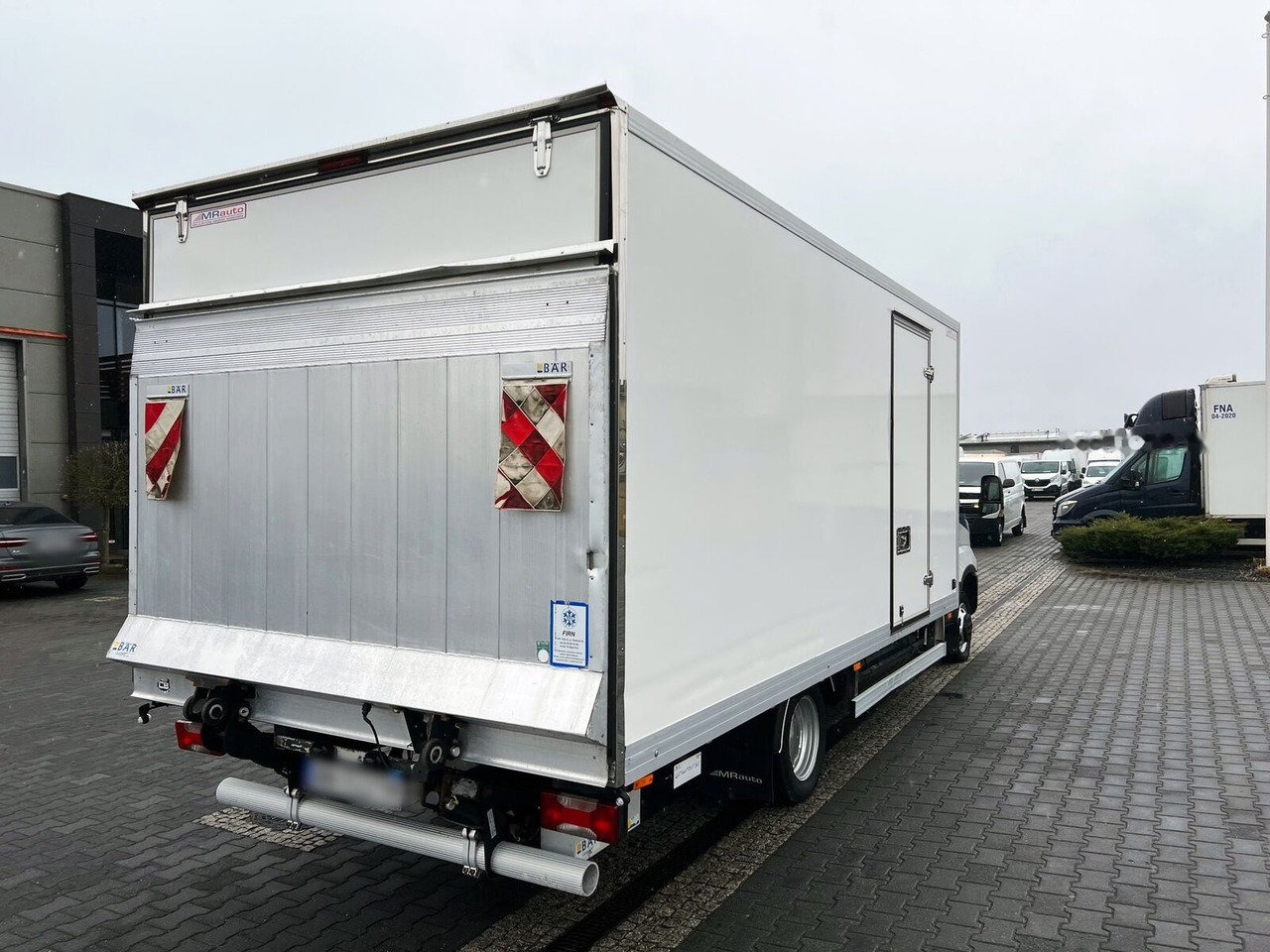 厢式货车 IVECO Daily 35C14 CNG Container 10 pallets + Elevator 750 kg One Owne：图4