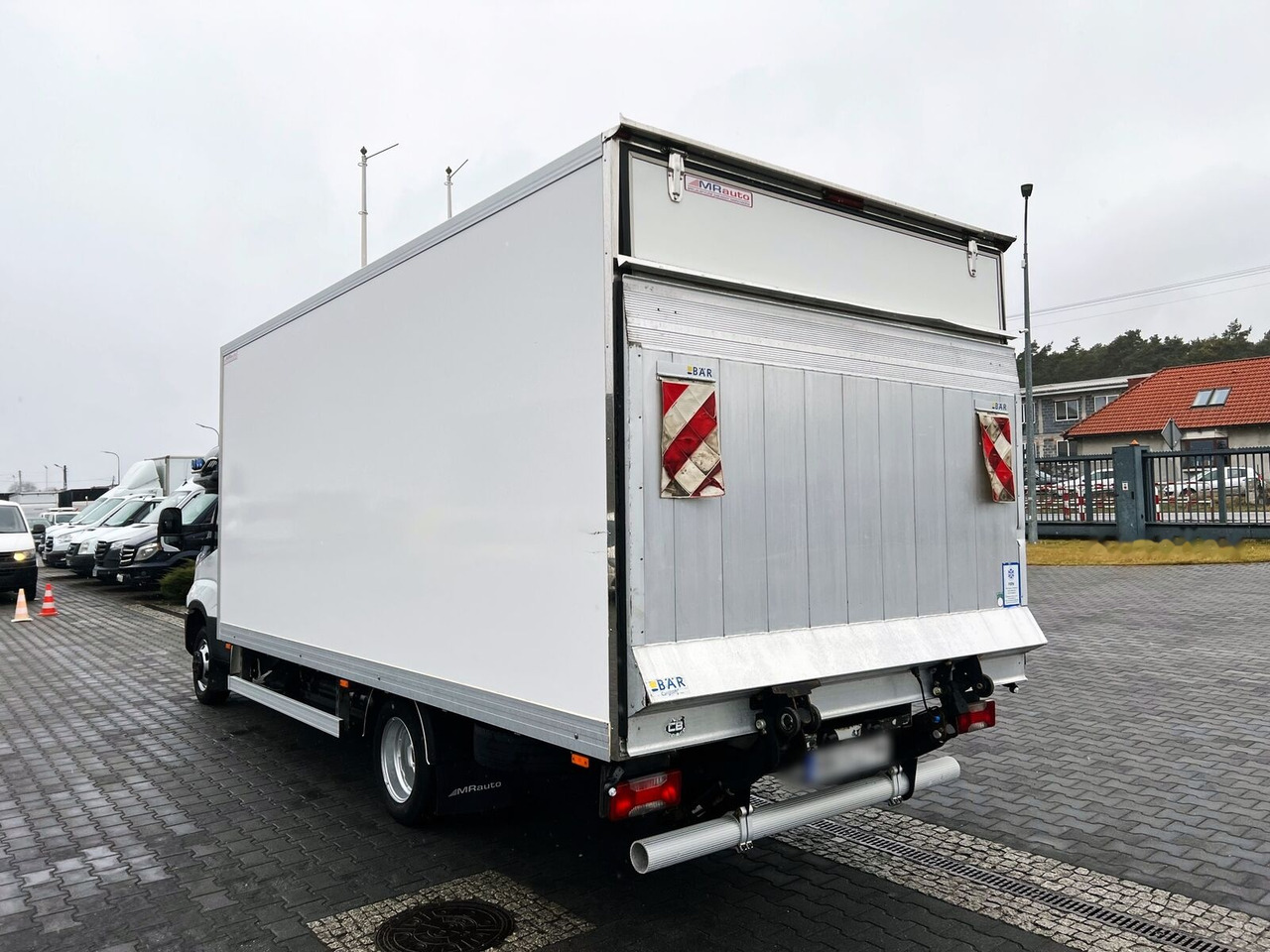 厢式货车 IVECO Daily 35C14 CNG Container 10 pallets + Elevator 750 kg One Owne：图3
