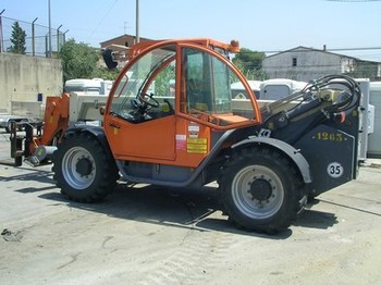 JLG 3513 - 伸缩臂叉装车