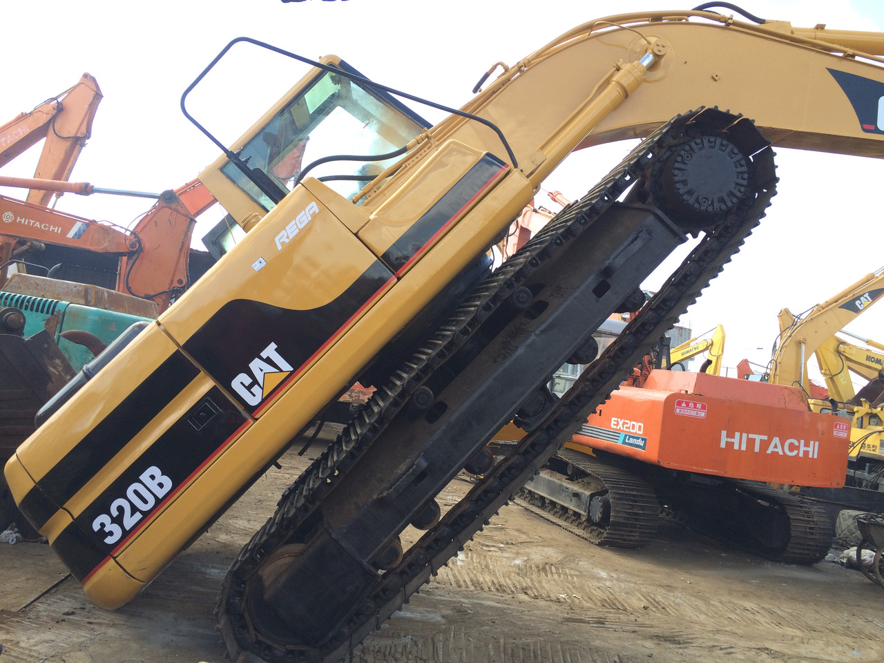 新的 履带式挖掘机 Japanese  cat excavator CAT 320B  320BL：图3