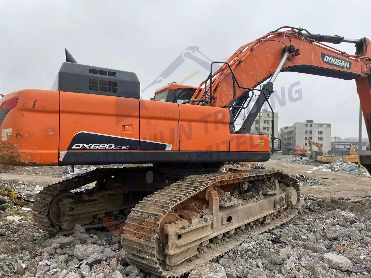 履带式挖掘机 Low running hours Used Doosan excavator DX520LC-9C in good condition for sale：图3