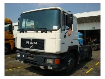 MAN 19.403 - 牵引车