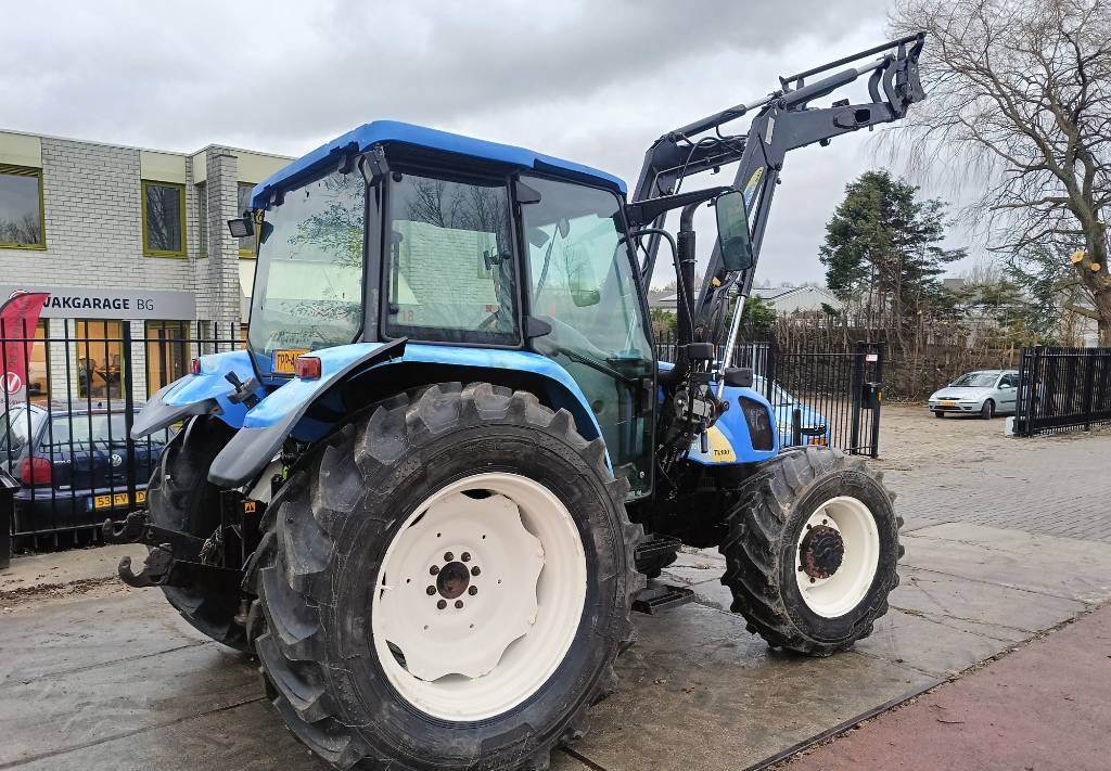拖拉机 New Holland TL 100 A trekker tractor met front lader boom voor：图9