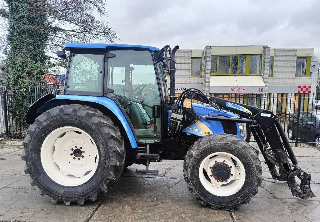 拖拉机 New Holland TL 100 A trekker tractor met front lader boom voor：图10
