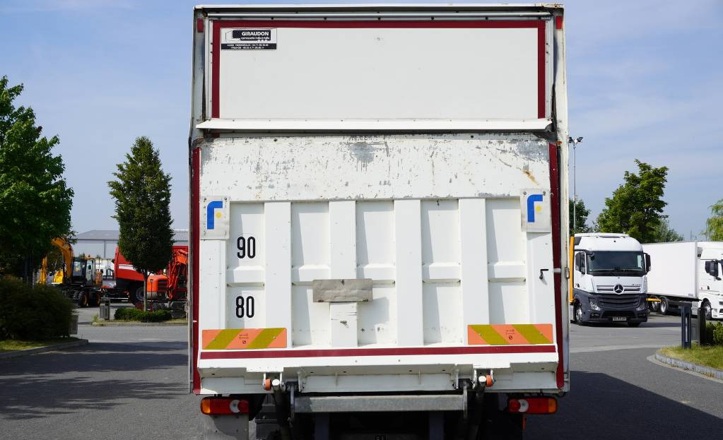 厢式卡车 RENAULT Renault D12 E6 / Container 18 pallets / Lift：图4