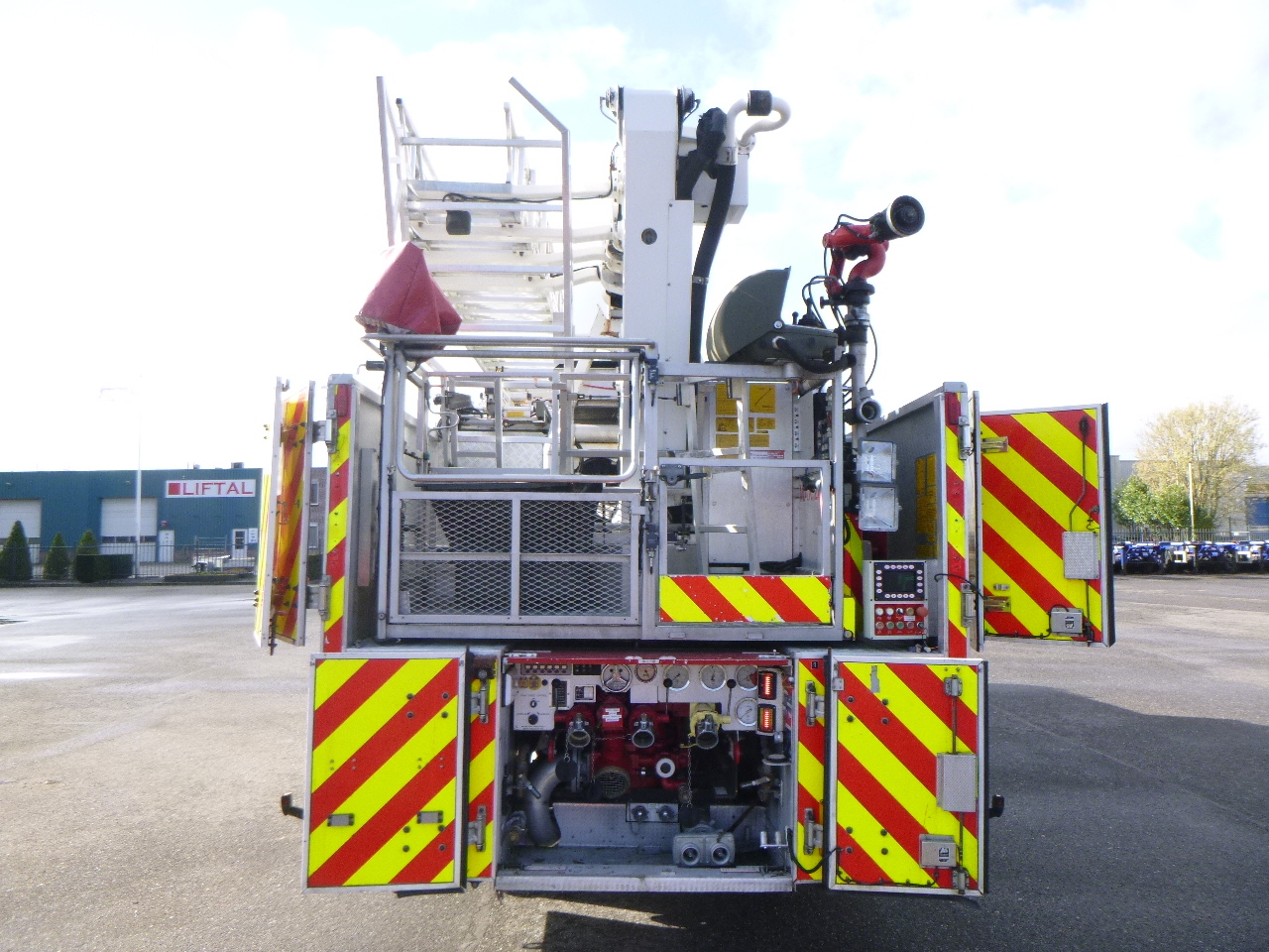 消防车 Scania P310 6x2 RHD fire truck + pump, ladder & manlift：图12