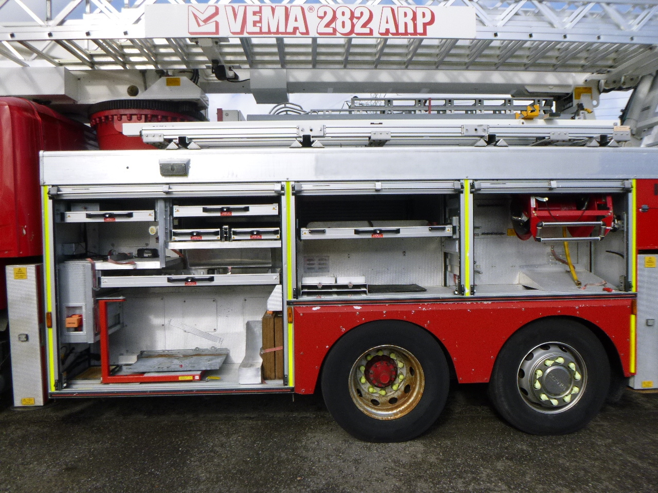 消防车 Scania P310 6x2 RHD fire truck + pump, ladder & manlift：图14