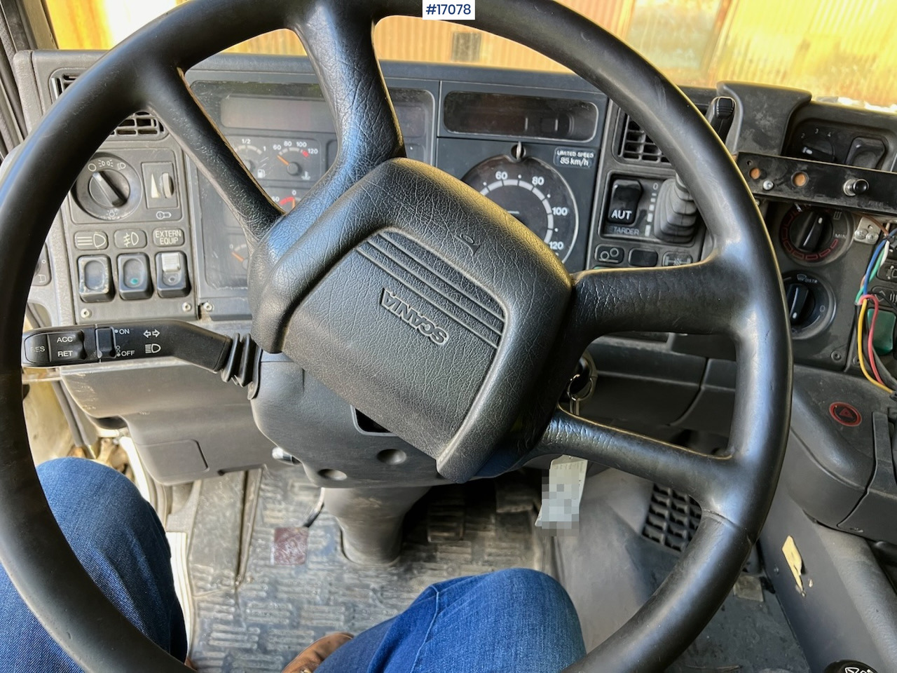 翻斗车 Scania R124：图23