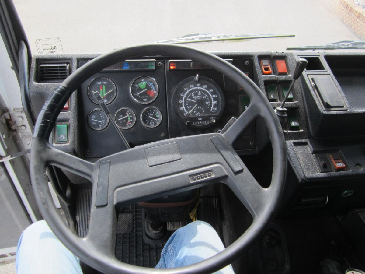 驾驶室底盘卡车 Volvo F12 440：图15