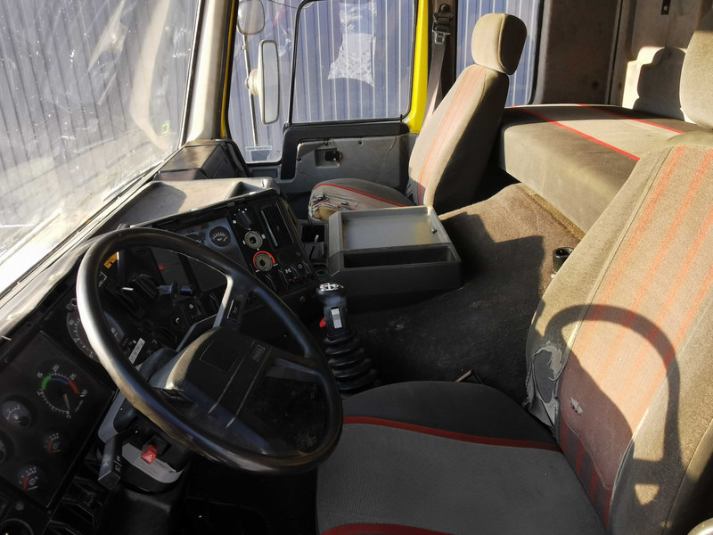 驾驶室底盘卡车 Volvo FL10 chassis truck：图9