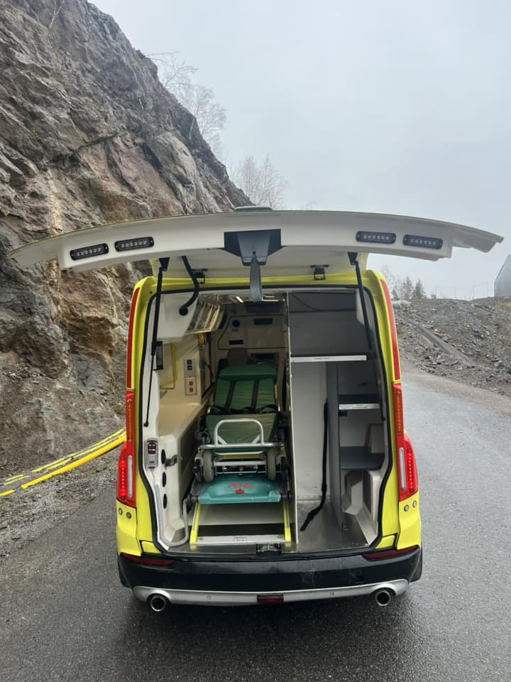 救护车 Volvo Nilsson XCop D5 AWD - AMBULANCE / Krankenwagen：图11