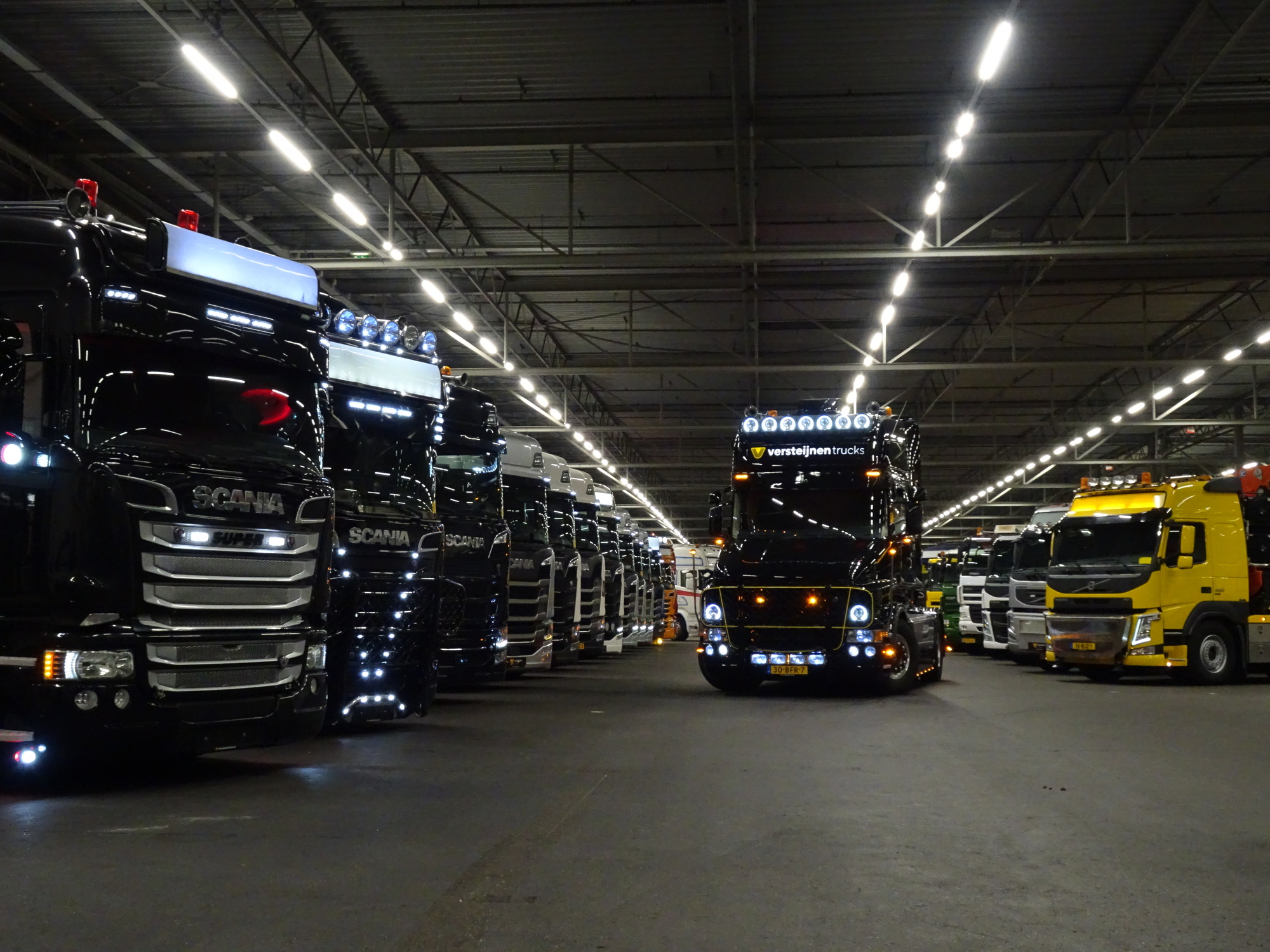Versteijnen Trucks B.V. - 露营车 undefined:图1