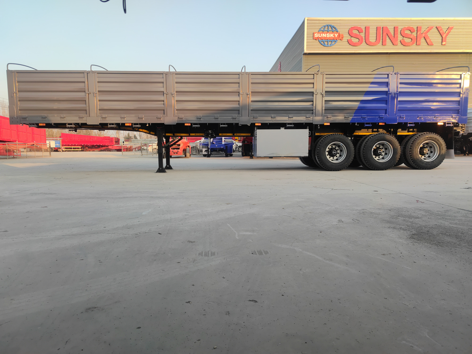 Xiamen Sunsky Vehicle Co.,Ltd - 卡车 - 8x4, 欧洲2类, 柴油 undefined:图1