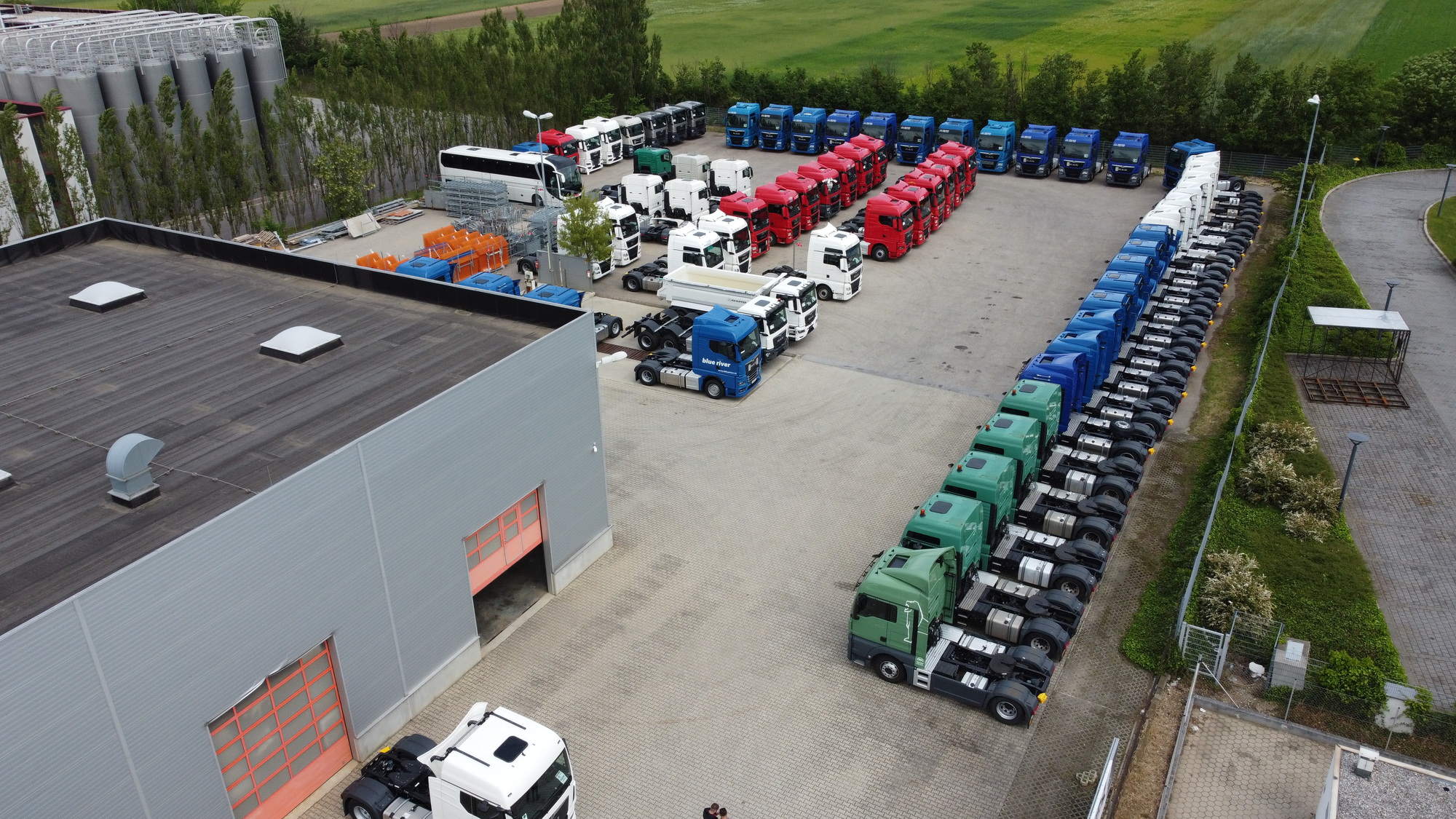 MHS Truck Center GmbH undefined：图2