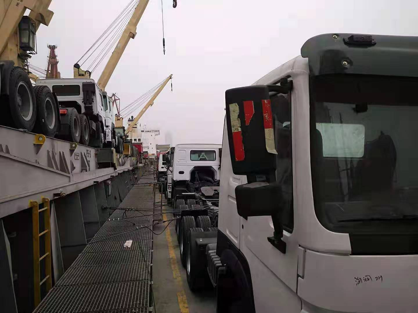 Shandong Guhong Auto Industrial CO., LTD - 卡车 - 年: 2020, 6x4, 空调 undefined：图10