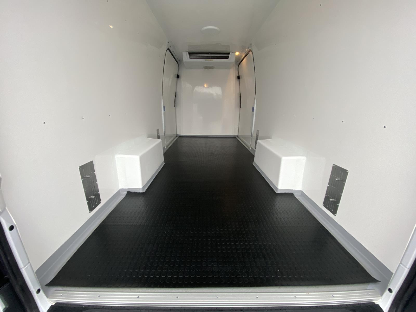 RINZ ROS d.o.o. (GmbH) - 小型货车 - 年: 2024 undefined：图14