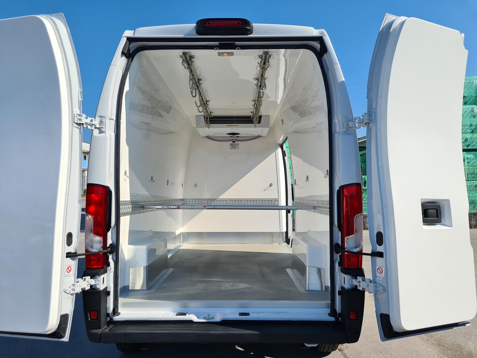 RINZ ROS d.o.o. (GmbH) - 小型货车 - 年: 2024 undefined：图36