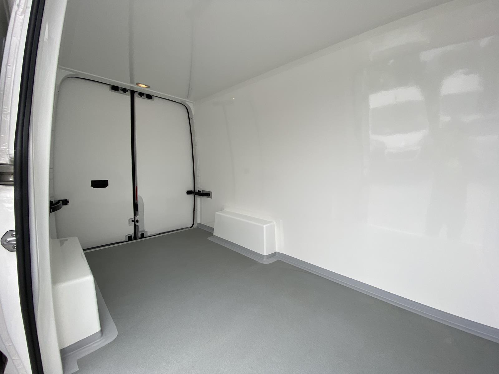 RINZ ROS d.o.o. (GmbH) - 小型货车 - 年: 2024 undefined：图29