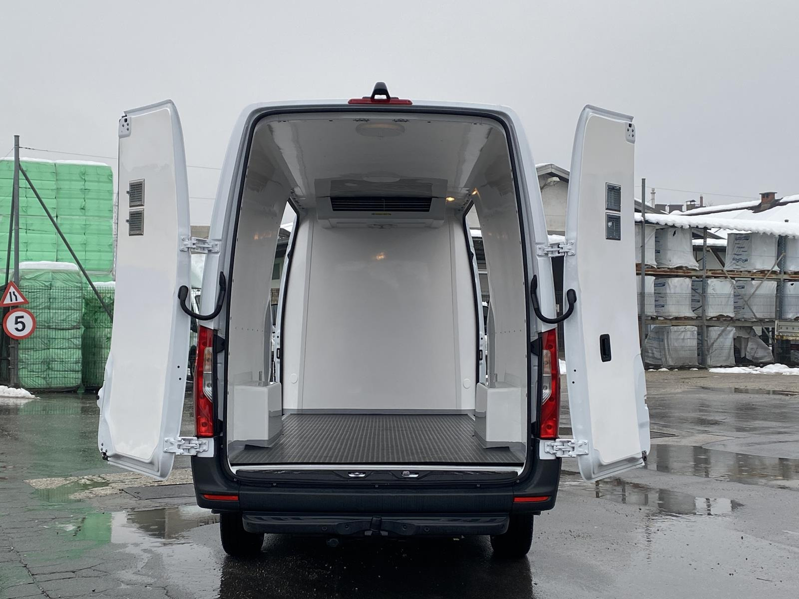 RINZ ROS d.o.o. (GmbH) - 小型货车 - 年: 2024 undefined：图12