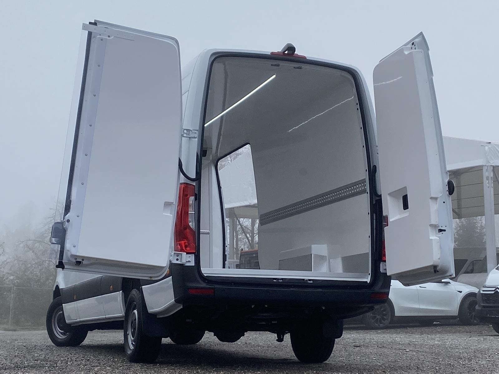 RINZ ROS d.o.o. (GmbH) - 小型货车 - 年: 2024 undefined：图4