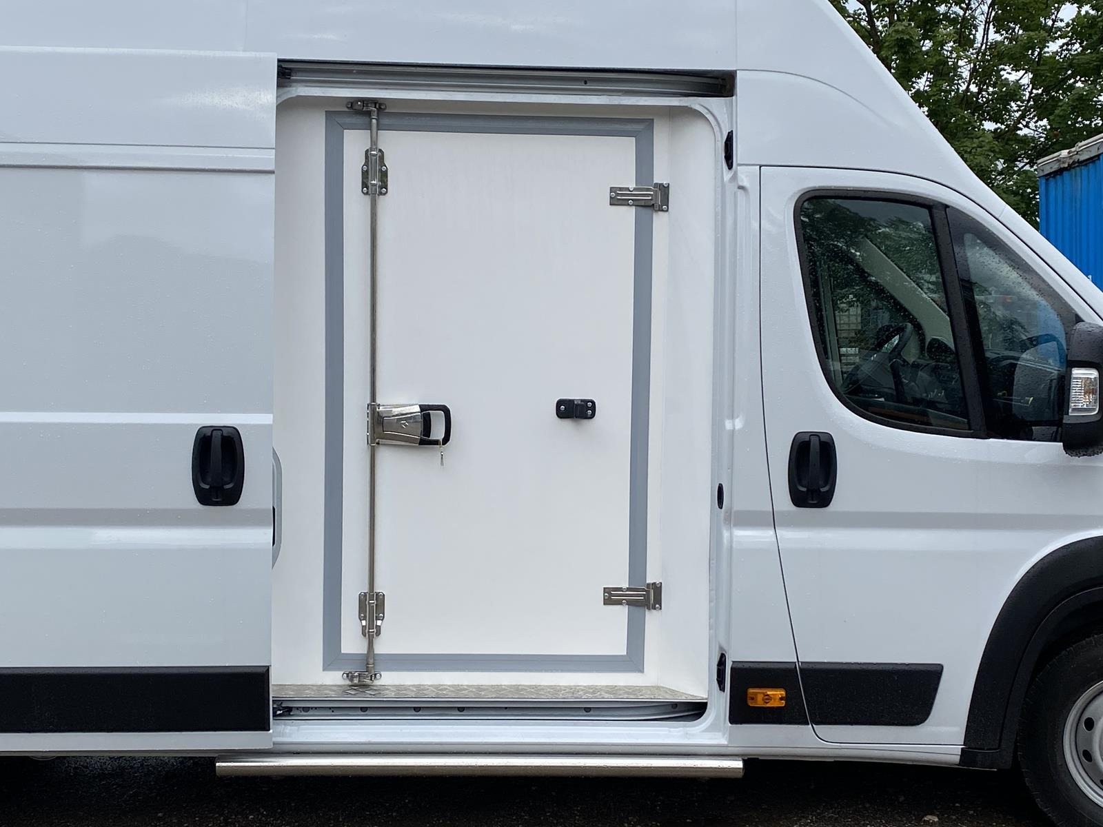 RINZ ROS d.o.o. (GmbH) - 小型货车 - 年: 2024 undefined：图25