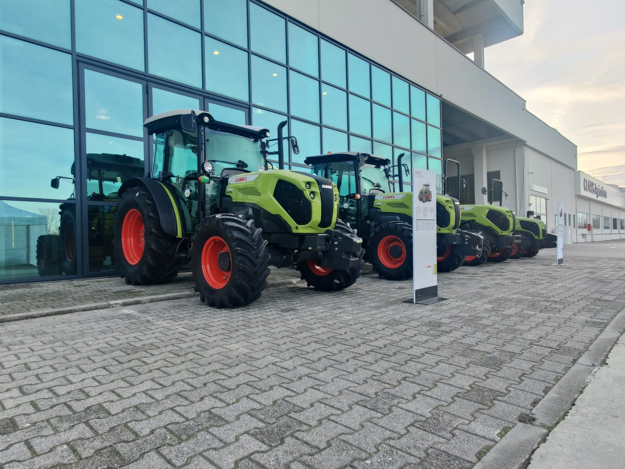 CLAAS Agricoltura S.r.l - 农业机械 FIAT undefined：图4