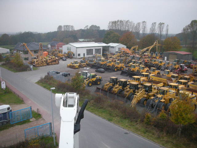 BAUMA Vermiet- und Handels GmbH - 建筑机械 CATERPILLAR - 柴油 undefined：图1