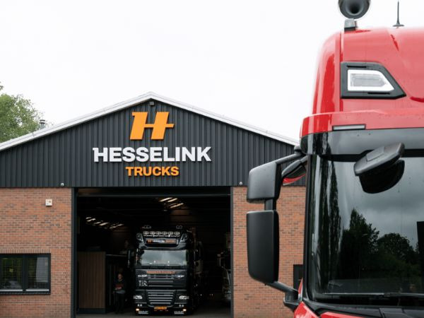 Hesselink Trucks B.V. - 卡车 DAF - 年: 2015, 欧洲6类, 空调 undefined:图1