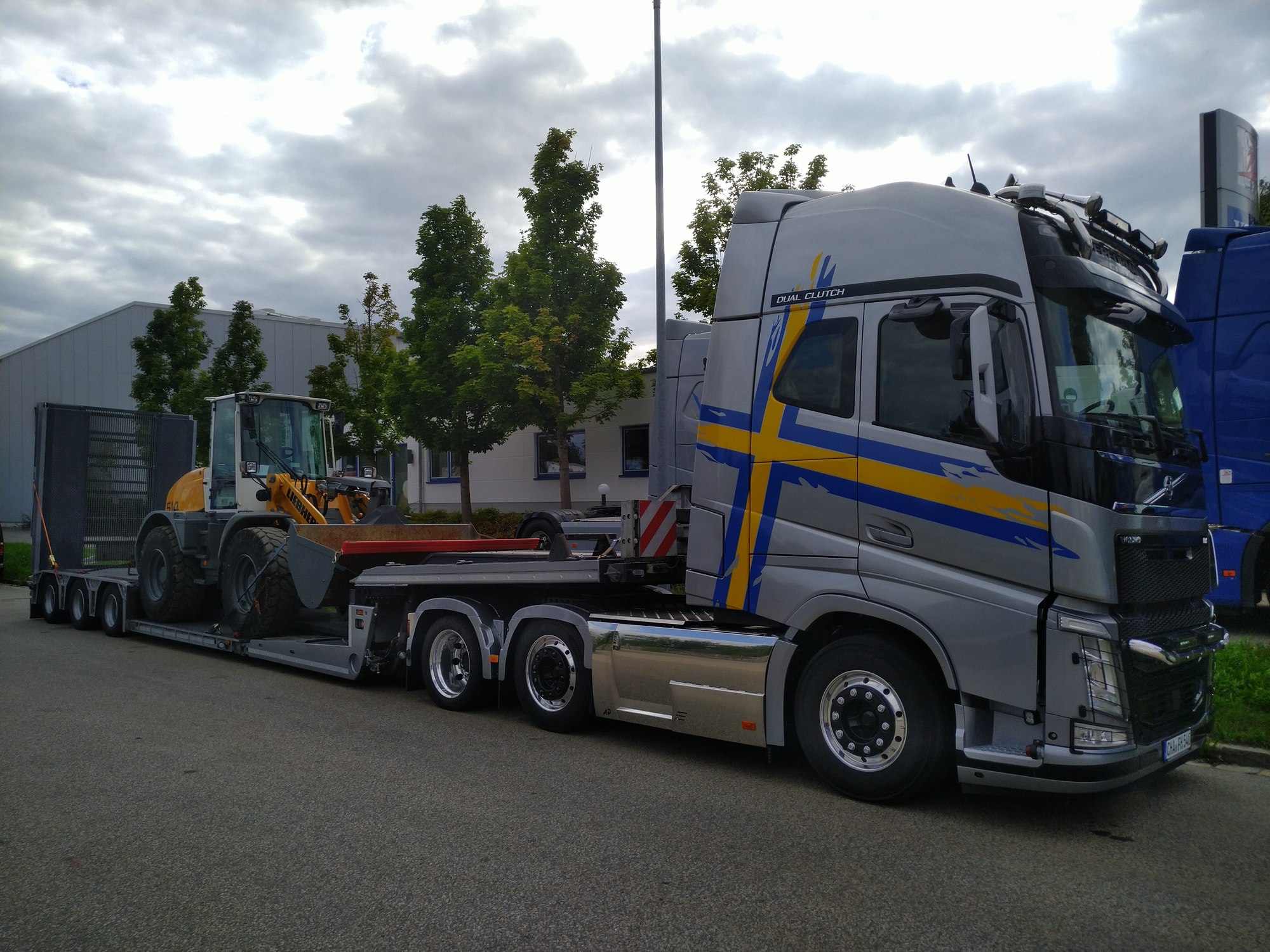 LKW-Service Nuernberger KG - 卡车 undefined:图3