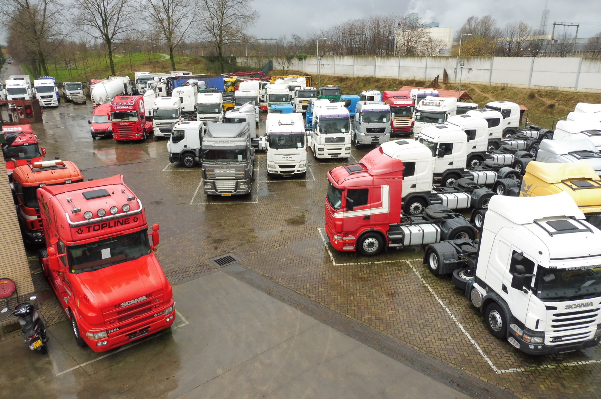 Eddy Moermans Handelsonderneming b.v. - 牵引车 - 年: 2016 undefined：图1