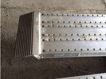 NEU Auffahrrampen, Alurampen,Verladerampen, 8 to Länge 3,25m 租赁 NEU Auffahrrampen, Alurampen,Verladerampen, 8 to Länge 3,25m：图5