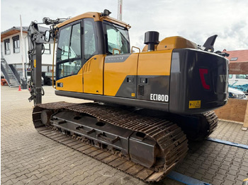 履带式挖掘机 VOLVO EC180