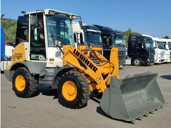 紧凑型装载机 Liebherr L 506 STEREO Szybkozłącze / Łyżka Krokodyl + Widły Waga 6300kg：图2
