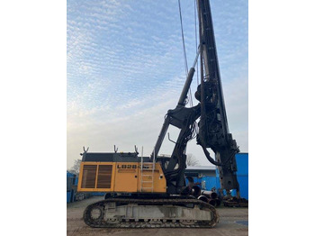 打桩机 LIEBHERR