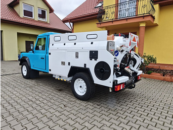真空车 Land Rover Defender VAACUM truck canalisation cleaner：图4