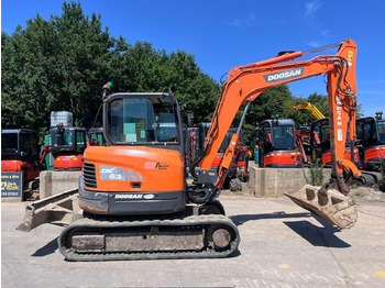 小型挖掘机 DOOSAN DX63-3