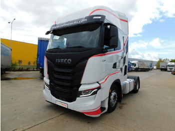 牵引车 IVECO