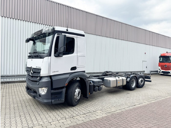 驾驶室底盘卡车 MERCEDES-BENZ Actros 2548