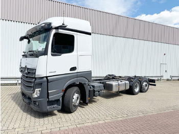 驾驶室底盘卡车 MERCEDES-BENZ Actros 2548