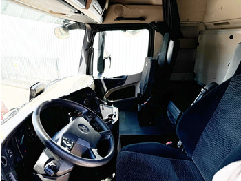 Interior photo 1: 牵引车 Mercedes-Benz Arocs 1842 LS 4x2 Arocs 1842 LS 4x2, Retarder, StreamSpace, Hydraulik