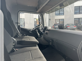 Interior photo 2: 翻斗车 Mercedes-Benz Atego 818/23 K 4x2 Atego 818/23 K 4x2, 2x AHK, Meiller-Kipper, mehrfach Vorhanden!