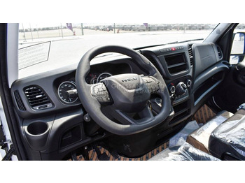 Interior photo 1: 新的 无侧窗厢式货车 IVECO Daily 50C15VH /Euro 3 Highroof Van H3 Wheelbase 4100 MY2024