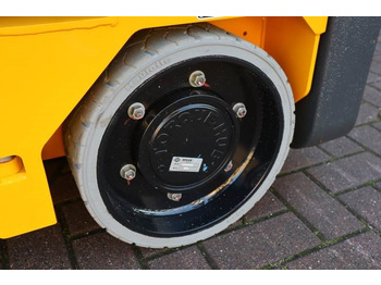 剪式升降机 Haulotte Compact 8N Valid inspection, *Guarantee! 8m Workin：图3