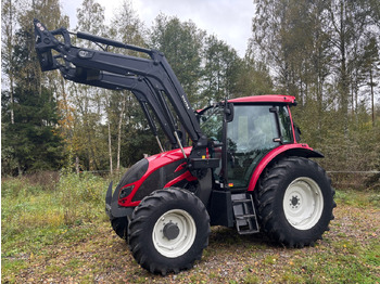 拖拉机 VALTRA A104