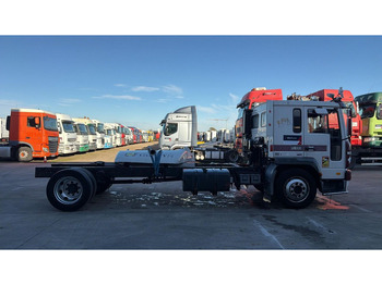 驾驶室底盘卡车 Volvo FL 6 - 220 (MANUAL GEARBOX / BOITE MANUELLE / 8 TONNES):图3 驾驶室底盘卡车 Volvo FL 6 - 220 (MANUAL GEARBOX / BOITE MANUELLE / 8 TONNES):图3