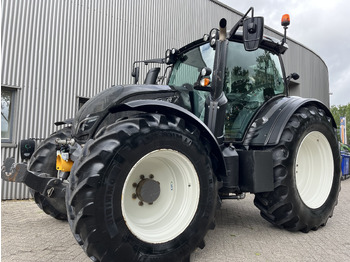 拖拉机 VALTRA N174